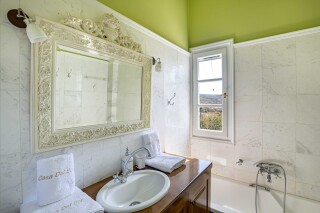 syros villa casa del sol green room bathroom