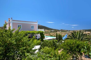 amenities villa casa del sol greek flag